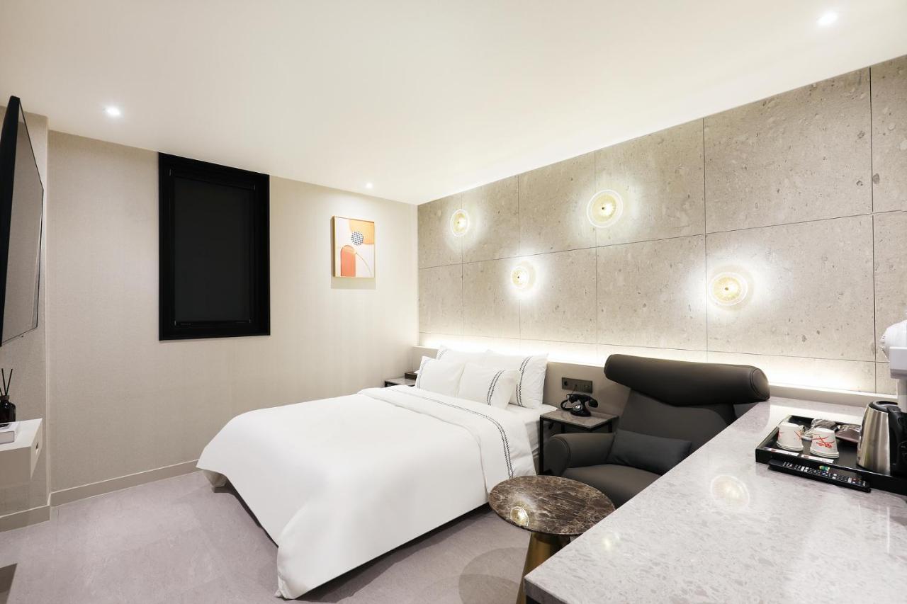 Mari Hotel Чхунджу Экстерьер фото