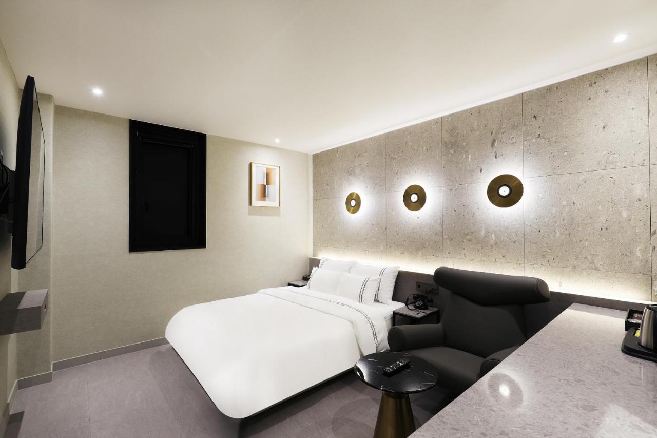 Mari Hotel Чхунджу Экстерьер фото