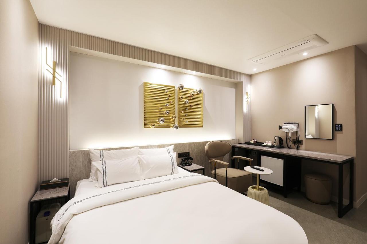 Mari Hotel Чхунджу Экстерьер фото