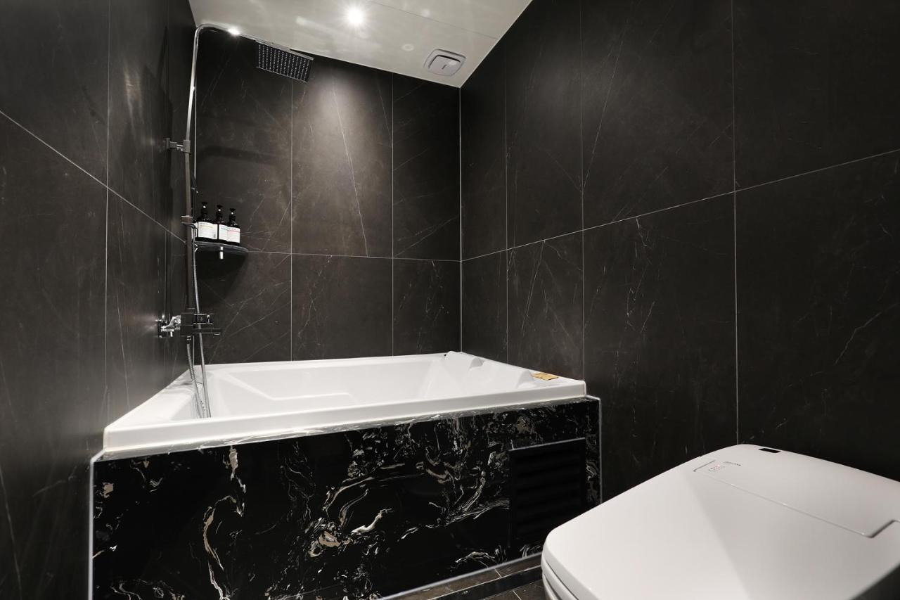 Mari Hotel Чхунджу Экстерьер фото